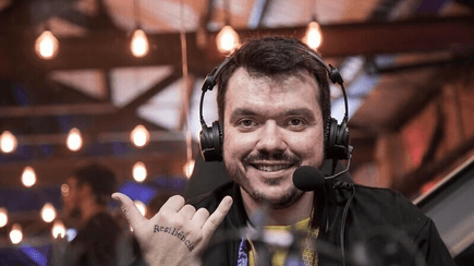 Who is Gaules? The Voice of Brazil and the King of the "Tribo"
